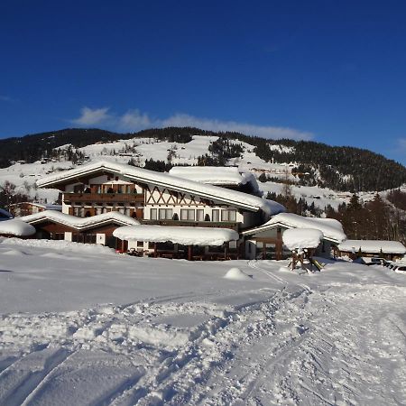 Alpenhotel Landhaus Kuechl Кирхберг Экстерьер фото