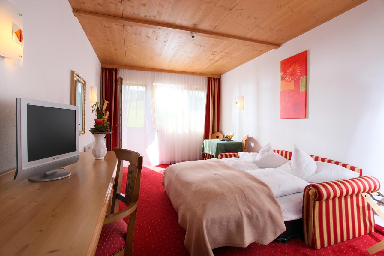 Alpenhotel Landhaus Kuechl Кирхберг Экстерьер фото