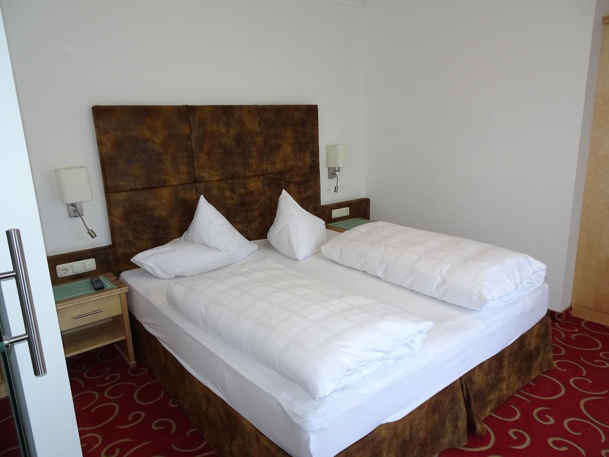 Alpenhotel Landhaus Kuechl Кирхберг Экстерьер фото